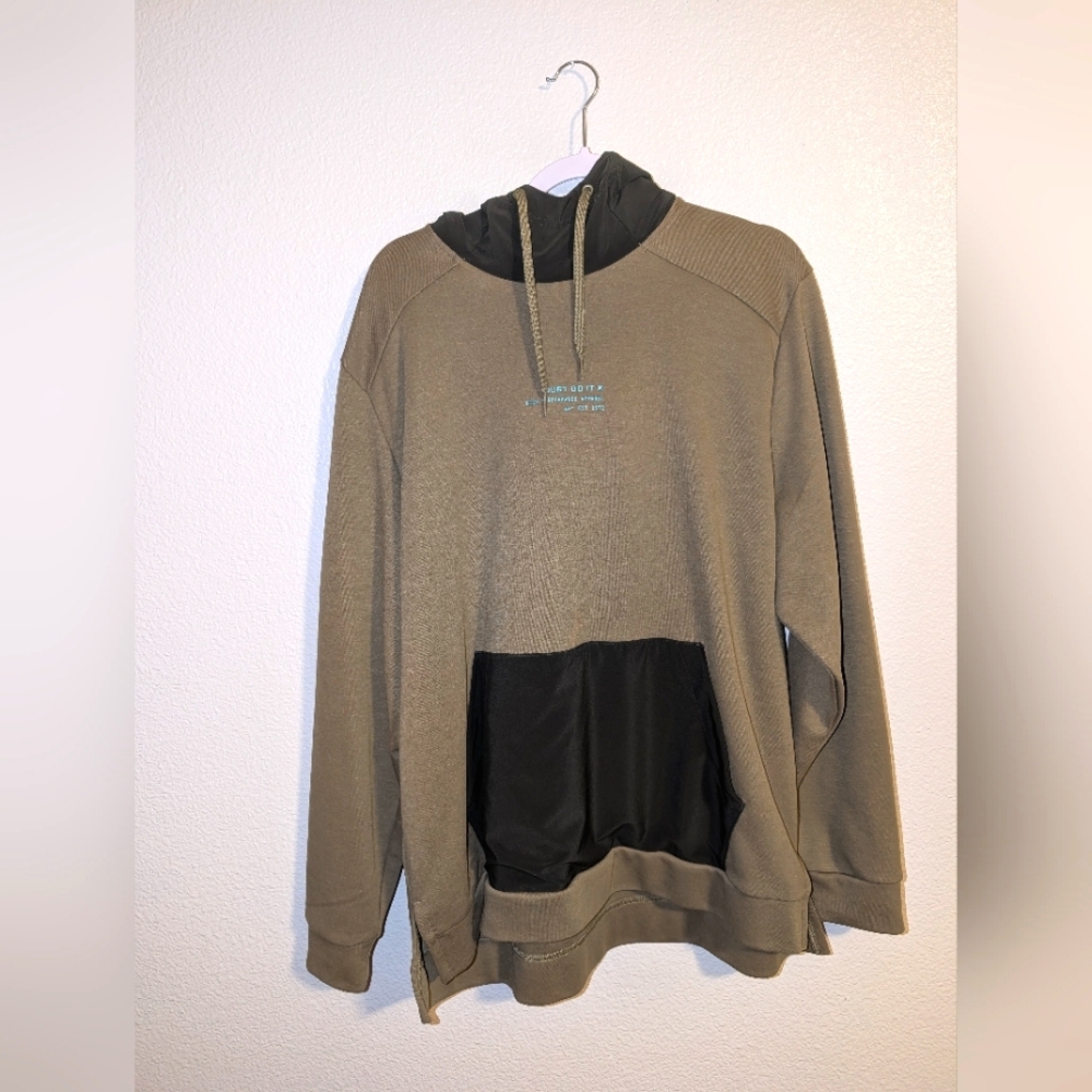 Nike DriFit split hem Sweatshirt